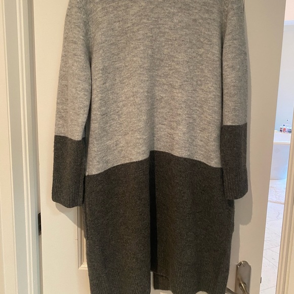 Michael Kors long sweater, charcoal and gray, size Large - Picture 4 of 6